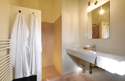 Castellina Marittima Bed & Breakfast | Agriturismo Le Tassinaie
