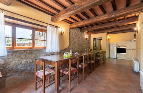 Cortona Villa | Agriturismo Pierle Cuiano Villa with Mountain View, Private Pool and Wi-Fi
