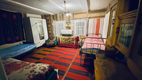 Oposhnya House | Agrosadiba