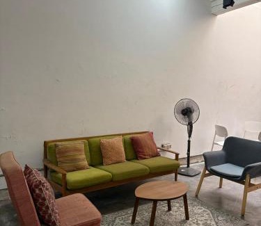 Downtown George Town House | Ah Tong Residence - 3 mins to Kimberley Night Market