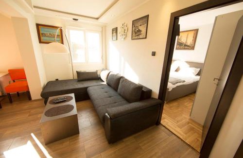 Vracar Apartment | Ahoy Belgrade Luxury Apartment