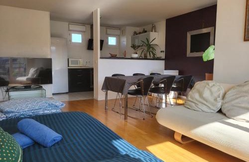 Saint-Denis Apartment | Aibnb Paris Stade de France notre-Dame Tour Eiffel