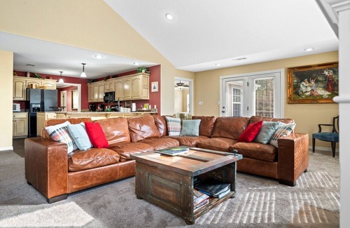 Russellville Apartment | Aidan`s Mountainside Manor
