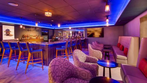 Edwards Business Park Hotel | Aiden by Best Western Scottsdale North