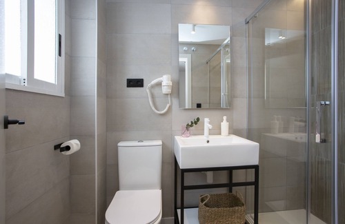 Burjasot Hotel | Aila II Hotel Boutique