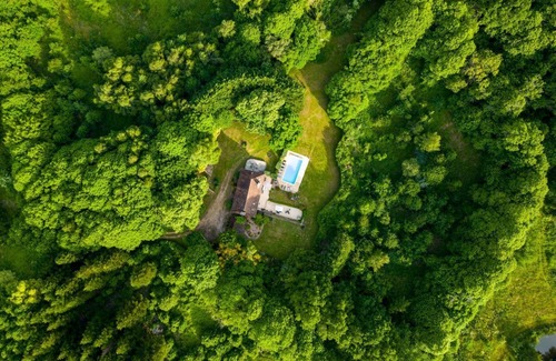 Saint-Pierre-de-Frugie Villa | Aillac Farmhouse - Four Bedroom Villa, Sleeps 11