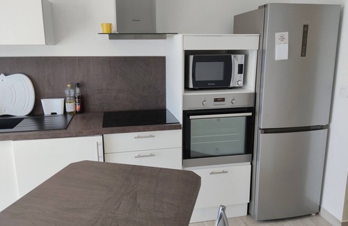 Saint-Cyprien Apartment | Air-Con Studio, Steps from the Beach, Pets Welcome!