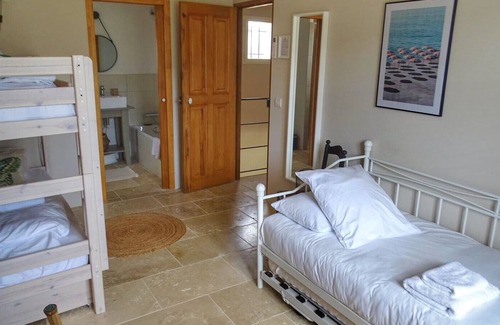 Lacoste Villa | Air condioned villa in Lacoste, big garden, view Luberon, heated pool