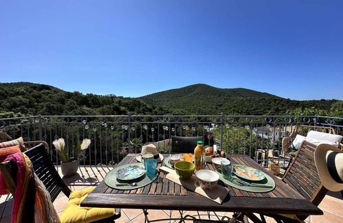 La Londe-les-Maures House | Air-conditioned villa for 6 people with a pool in the Domaine de Valcros in La Londe-les-Maures