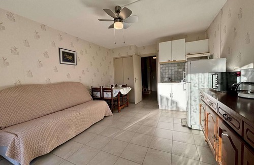 Cavalaire-sur-Mer Apartment | Air-conditioned studio with terrace and parking in Cavalaire-sur-Mer