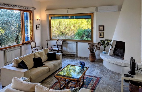 Colle di Val d'Elsa Villa | Air Conditioned Villa in the Tuscan Vineyard with swimming pool.