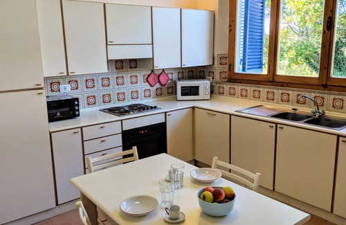 Colle di Val d'Elsa Villa | Air Conditioned Villa in the Tuscan Vineyard with swimming pool.