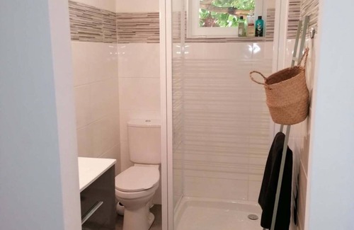 Le Thoronet Other | Air-conditioned accommodation with swimming pool for 2 people, no pets