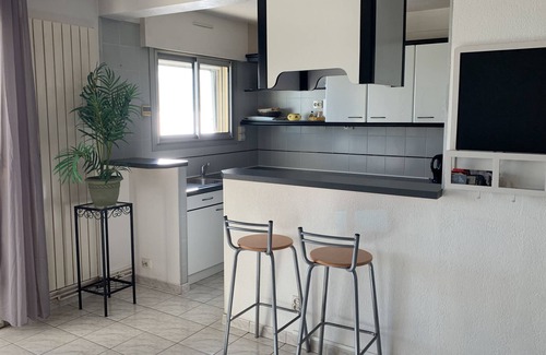 Meze Apartment | Air-conditioned apartment for rent in Mèze, Hérault