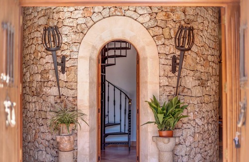 Ariany Villa | Air-Conditioned Country House with Tower, Pool, Terraces, Wi-Fi and Gorgeous Garden