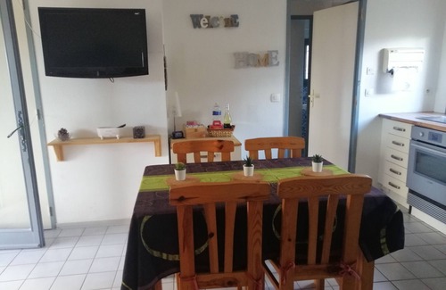Le Barcares House | Air-conditioned fisherman's farmhouse with private wifi