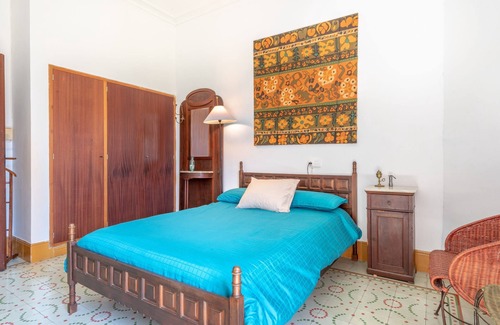 Soller House | Air-Conditioned Holiday Home with Pool, Wi-Fi, Balcony and Patio