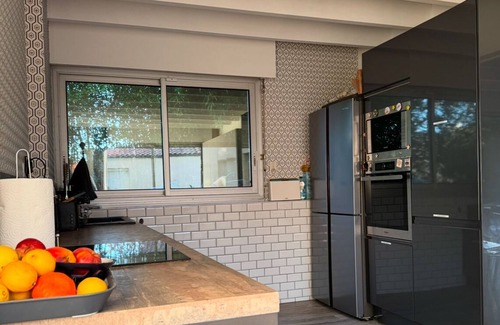 La Rochelle House | Air-conditioned house with pool in La Rochelle 12couchages well located