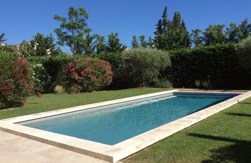 Paradou House | Air-conditioned house with heated pool