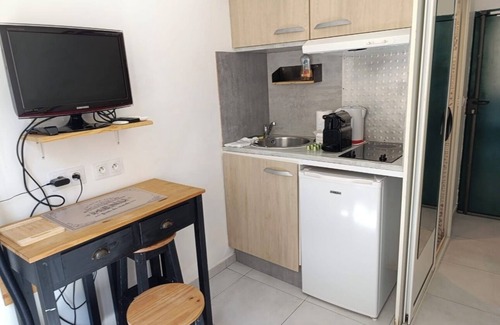Nice City Centre Apartment | Air-conditioned studio near Promenade des Anglais
