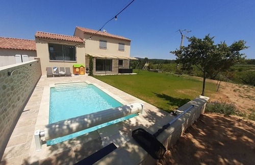 Grambois Villa | Air-conditioned villa with swimming pool on the edge of the vineyards July/August