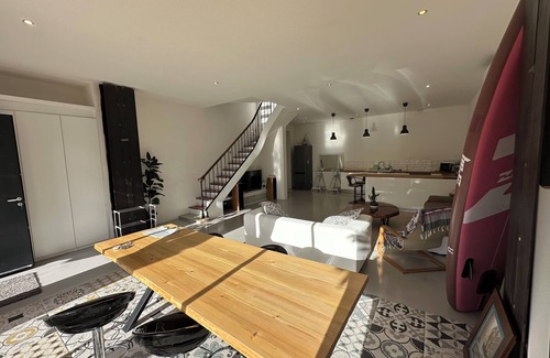 8th Arrondissement House | Air-conditioned villa 2 minutes from Pointe Rouge beach