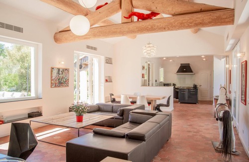 La Mole Villa | Air-conditioned villa with private pool