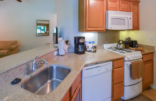 Princeville Resort | AIR CONDITIONING! 10 Minutes From Hanalei Bay ~ 1B at Makai w/KITCHEN!