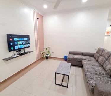 Simpang House | Air-home M9 Simpang near Aulong Econsave, 4BR, 10pax, Netflix