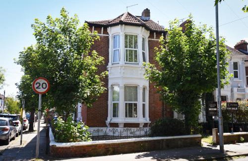 Southsea House | Air Maison - Parkview Oasis - Short Walk to Seafront