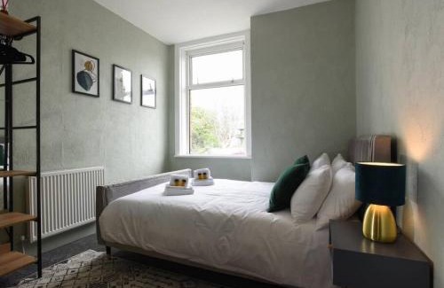 Southsea House | Air Maison - Relaxing 3 Bedroom Apartment
