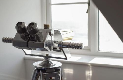 Southsea House | Air Maison - Seafront Flat Private - Roof Terrace with Parking
