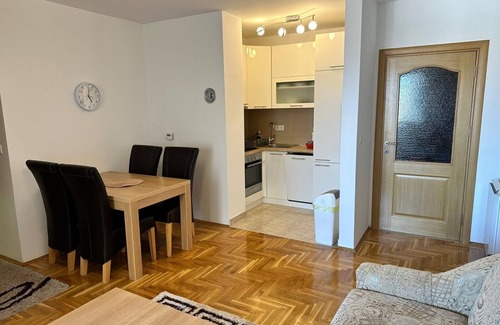 Sarajevo Condo | Air Urban 4-room apartment, balcony, parking, air-conditioned and fully equipped