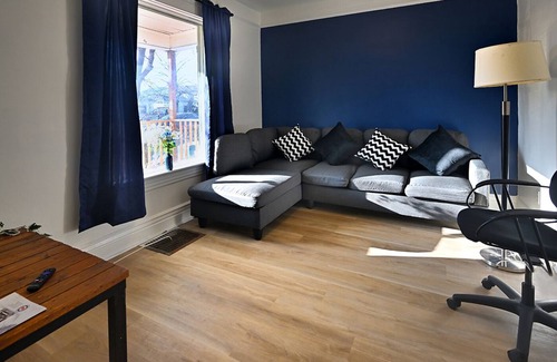 St. James House | Airport 2 beds + Office beauty