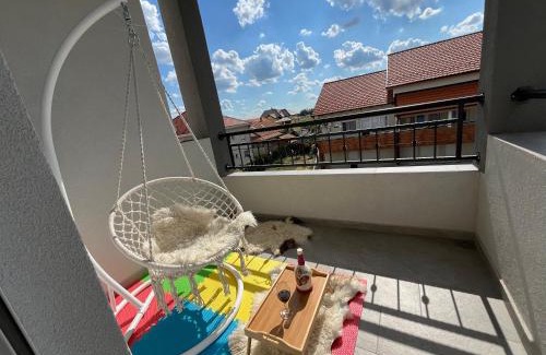 Surcin Apartment | Airport Art Villa