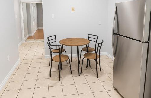 Bramalea House | Airport Rooms