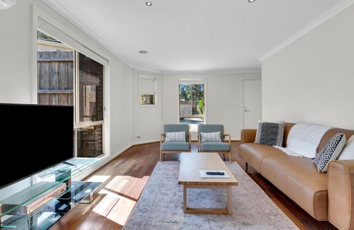 Airport West House | Airport West Stunner by Ready Set Stay