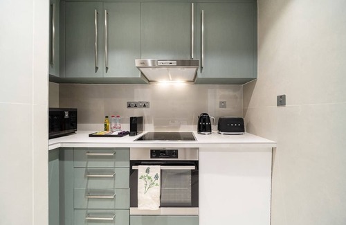 Bur Dubai Apartment | Airstay | Luxe 2BR in Sky Gardens | DIFC