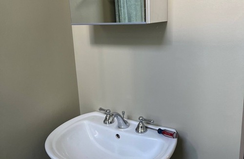 Elyria Swansea House | Airy, Bright Charming 2-bedroom bungalow in Denver's RiNO with WiFi