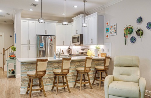 Dunedin House | Airy Coastal Casa on Park: 6 Mi to Honeymoon Isle!