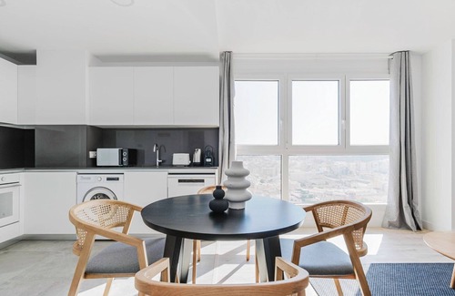 Palma-Palmilla Apartment | Airy Martiricos - La Roca 1BR w/Doorman, nr Stadium, by Blueground