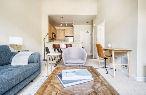 San Bruno Apartment | Airy San Bruno 1BR w/Pool, Gym, W/D, near trains + shops, by Blueground