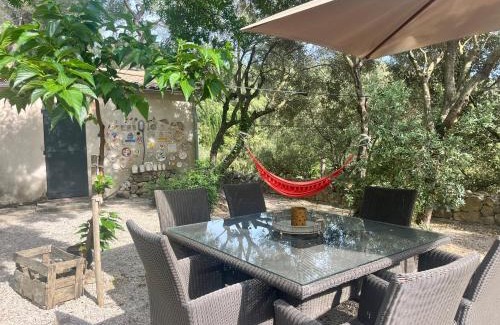 Aix-en-Provence House | Aix-en-Provence, Bastidon provençal plein cœur de la forêt avec vue unique