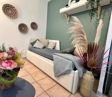 Aix-en-Provence Apartment | Aix-en-Provence, Cosy Studio proche toutes commodités et axes routiers, linges fournis