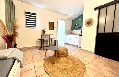 Aix-en-Provence Apartment | Aix-en-Provence, Cosy Studio proche toutes commodités et axes routiers, linges fournis