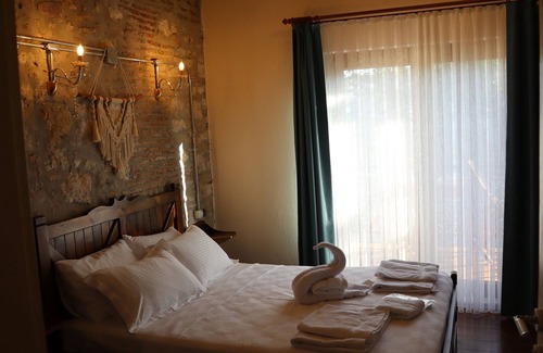 Ayvalik City Center Hotel | Akhan Guest House