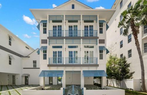 Clearwater Beach House | Akoya House at The Gemma by Brightwild