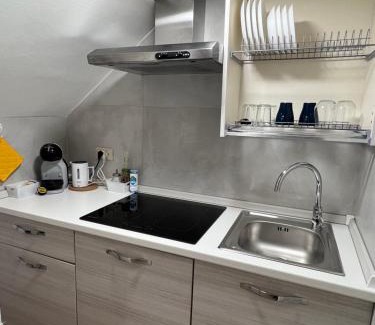 Prato Apartment | AL 106 Apartment [Free Wi-fi 5 min dalla Stazione]