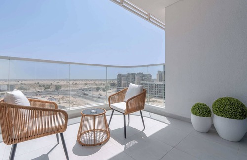 Al Barsha Apartment | Al Barsha Studio sleeps 2 with Private Balcony!
