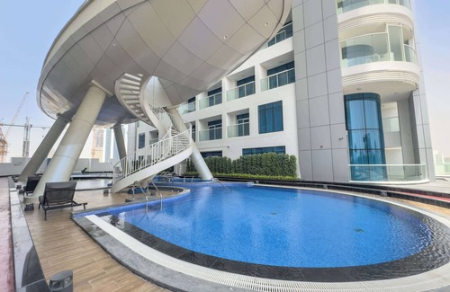 Al Barsha Apartment | Al Barsha Studio sleeps 2 with Private Balcony!